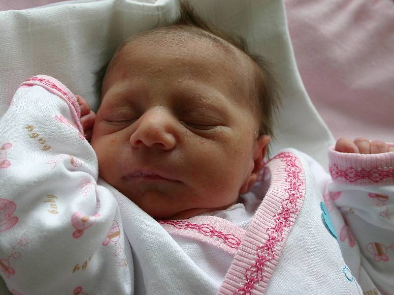 Mamince  Simoně Kovačové z Janova se 13. listopadu v 9.30 hodin narodila dcera Marie Kovačová. Měřila 45 cm a vážila 2,29 kilogramu.