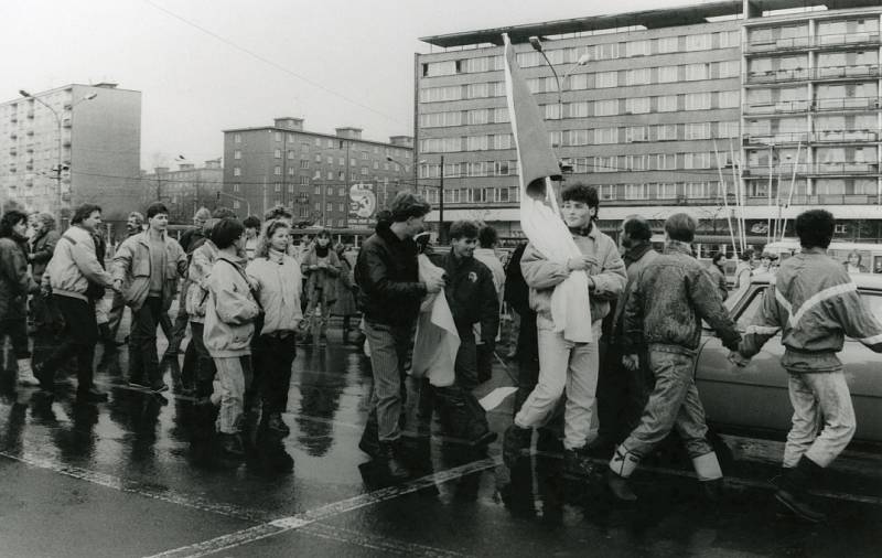 Sametová revoluce v Mostě. 