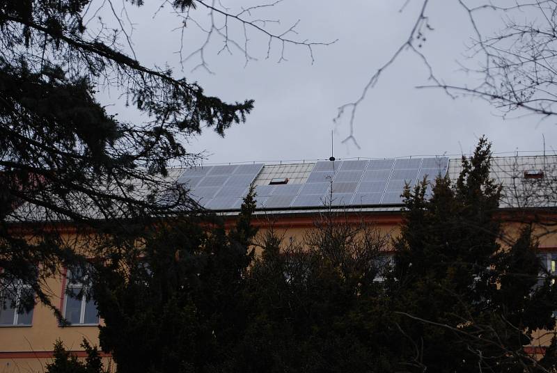 Kulturní dům v Horním Jiřetíně, kde se konal seminář o fotovoltaice.