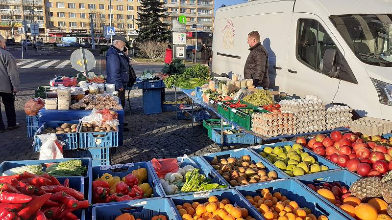 Farmářský trh na 1. náměstí v Mostě v sobotu 18. prosince.