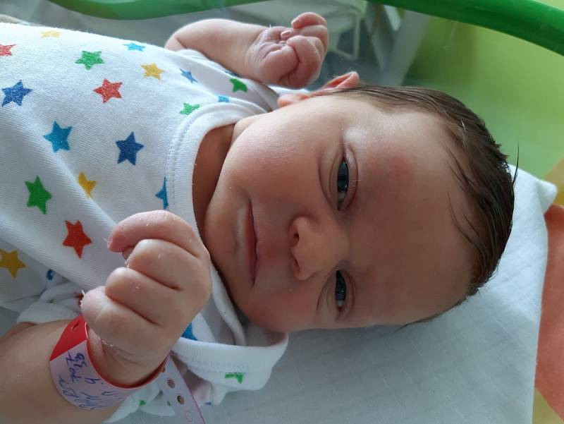 Barborka Malá se narodila mamince Denise Malé z Mostu 16. září v 8.33 hodin. Měřila 49 cm a vážila 3,4 kilogramu.