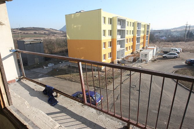 Blok 8 v Chanově při rekonstrukci v roce 2012.