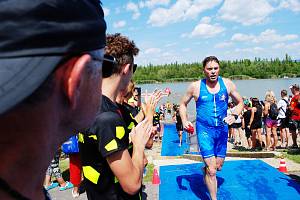 Závod Krušnoman Cross Triathlon Most u jezera Matylda a v jeho okolí v neděli 24. července.