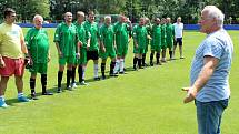 Fotbalový stadion v Libočanech byl svědkem oslavy 65. narozenin bývalého fotbalisty a později dlouholetého trenéra Jana Laibla.