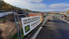 Stavba restaurace McDonald's v Litvínově, pondělí 30. října.