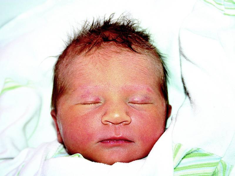 Mamince Denise Soukupové z Mostu se 3. března v 17.20 hodin narodila dcera Denisa Procházková. Měřila 49 centimetrů a vážila 3,03 kilogramu.