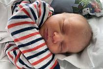 Adam Mišlai se narodil 30. září v 19.33 hodin mamince Nikole Eliášové z Mostu. Měřil 49 cm a vážil 3,40 kg.