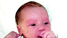 Mamince Denise Duškové z Mostu se 4. března v 0.40 hodin narodila dcera Monika Volfová. Měřila 46 centimetrů a vážila 2,25 kilogramu.