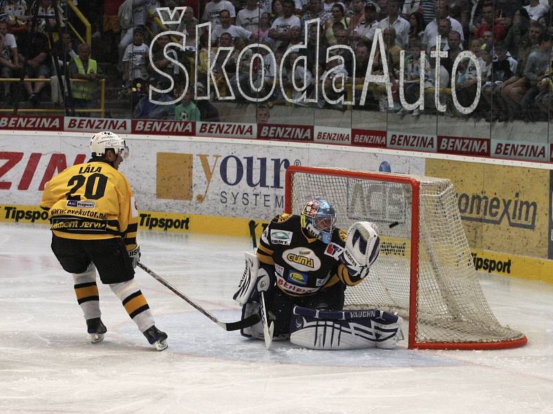 Hokejová exhibice, utkání Šlégr vs. Reichel, červenec 2010