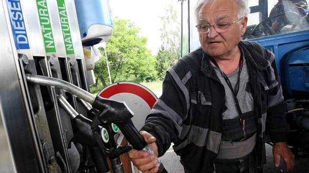 Ve středních Čechách mírně zdražila nafta, benzin stagnuje - Kladenský deník