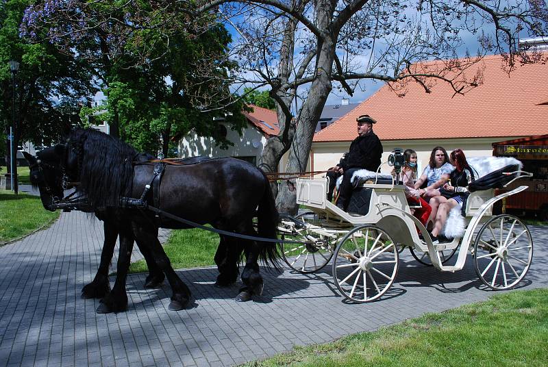 Dětský den s Valdštejny se konal v neděli 30. května na Zámku Valdštejnů v Litvínově.