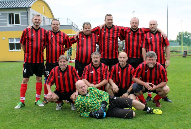 Bývalí fotbalisté hráli v Litvínově na Lomské už 8. ročník memoriálu V. Žaloudka.