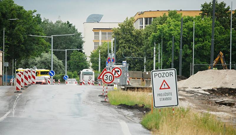 V ulici Mostecká v Litvínově pokračuje výstavba autobusového nádraží.