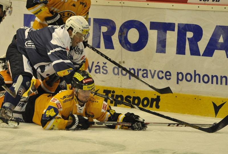 Litvínov (ve žlutém) versus Plzeň.