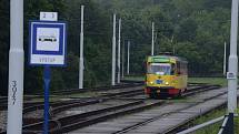 Konečná tramvají u nádraží. Sem mají jezdit tramvaje od Kahanu. Radnice si na to nechá udělat technickou studii proveditelnosti.