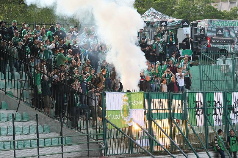 Pozadí při zápase Baníku Most s Bohemians 1905.