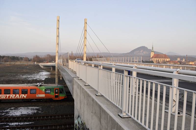 Silniční most přes řeku Bílinu v Mostě a dopravní koridor s železnicí byl nominován do celostátní soutěže Mostní dílo roku v kategorii novostavba