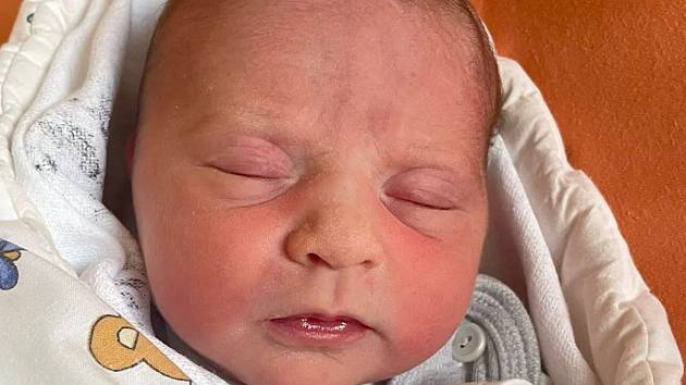 Sofie Látalová se narodila ve středu 11. května v 5.11 hodin rodičům Nikole a Dominiku Látalovým. Měřila 47 centimetrů a vážila 2,85 kilogramu.
