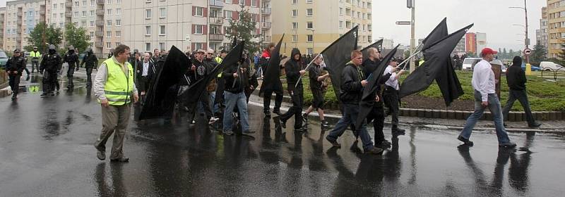 Pochod nacionalistů Litvínovem.