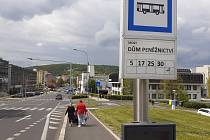 Na snímku MHD v Mostě. Veřejná doprava se tu má zlepšit. Vyplývá to z nové koncepce, která řeší i Litvínov a příměstské oblasti.