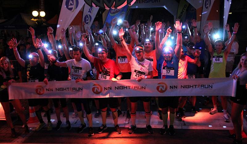 Zážitkový běh Night Run 2022 v Mostě.