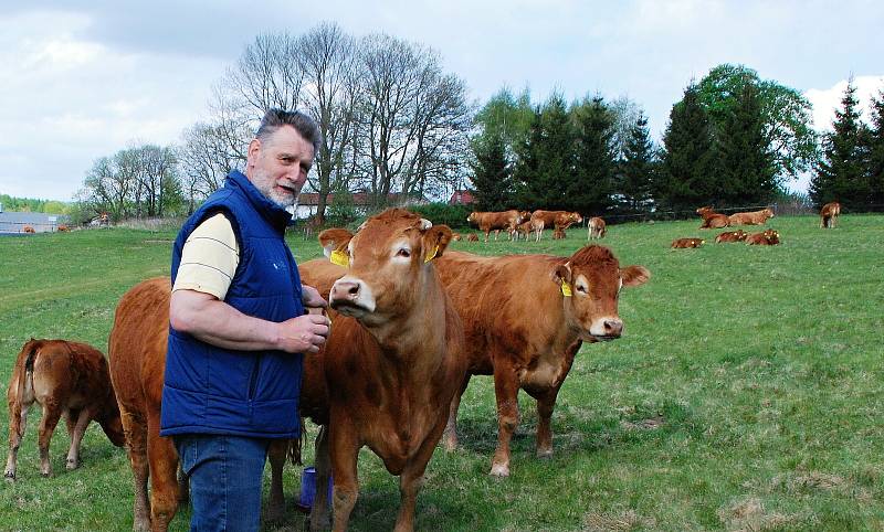 Nejlepší ekofarmou roku 2022 je Farma Kateřina v Krušných horách na Mostecku, která se zaměřuje na chov plemenného dobytka. Rodinný podnik založili v roce 1995 manželé Adolf a Kateřina Loosovi z Hory Svaté Kateřiny.