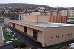 Kulturní zařízení města Meziboří, v němž je knihovna, informační centrum a společenský sál. Kdysi to byla budova kina.