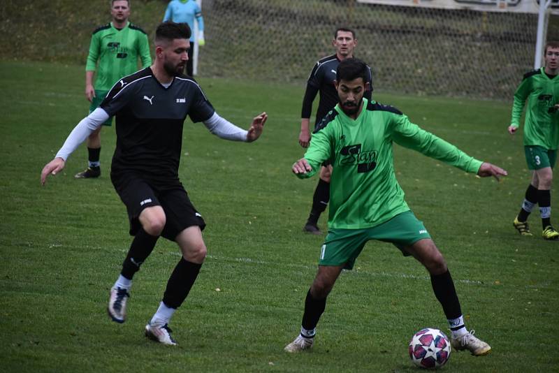 Sport fotbal KP Brná (černá) versus Vilémov.