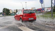 Středeční bouře na Mostecku zaplavila silnice