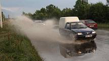 Středeční bouře na Mostecku zaplavila silnice