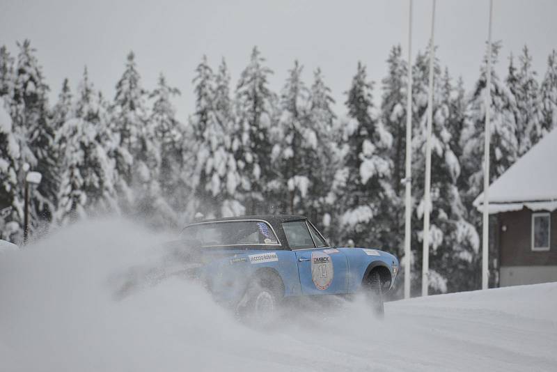 Veteránská rally bude mít zastávku i v Mostě.