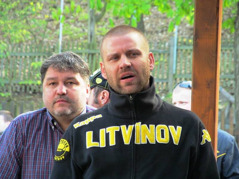 Generální manažer Vervy Robert Kysela (vlevo) a šéf fanklubu Jan Ptáček.