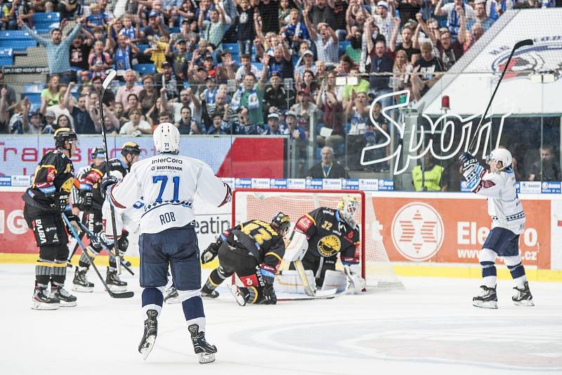 Druhé extraligové kolo, v němž Plzeň hostila Litvínova.