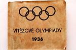 Sportovní kartičky se vrací. Vyráběly se, stále vyrábí a sbírají i u nás. Album Vítězové olympida 1936.