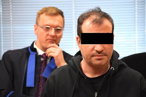 Radek B. z Litvínova čelí u ústeckého krajského soudu obžalobě z pokusu o vraždu. Pondělí 25. března