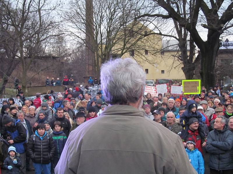 V Horním Jiřetíně se konal happening na zachování limitů.