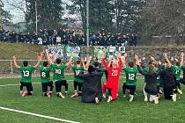 Překvapení ve Varnsdorfu. Za baníkovskými fotbalisty tam dorazila početná skupina fanoušků.