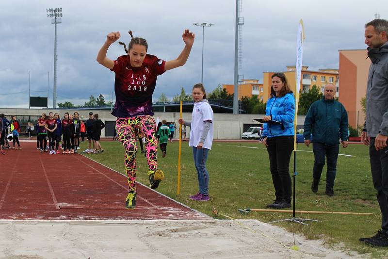 Atletický stadion v Chomutově a krajské finále Sazka olympijského víceboje.