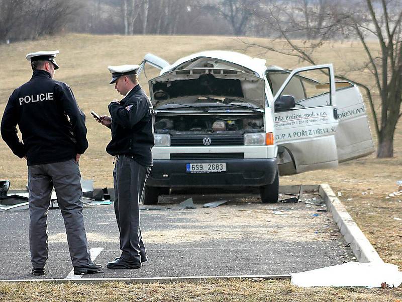 V dodávce zaparkované u Šibeníku vybuchl plyn unikající z plynové lahve.