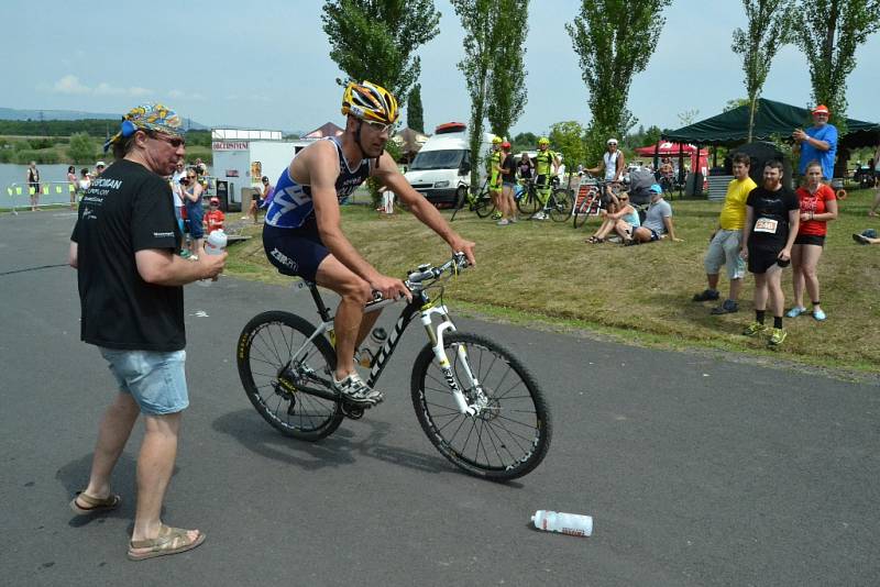 Triatlon v Mostě.