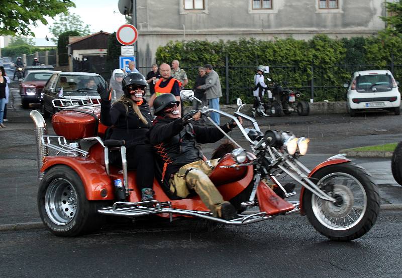 Město Lom poprvé uspořádalo memoriál amerického pilota – stíhače Johna Halsteada Bankse III.