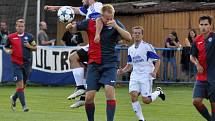 Louny (v bílém) versus Souš. Domácí vyhráli 3:0.