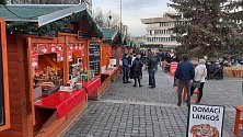 Vánoční trh v Mostě ve středu 27. prosince odpoledne.