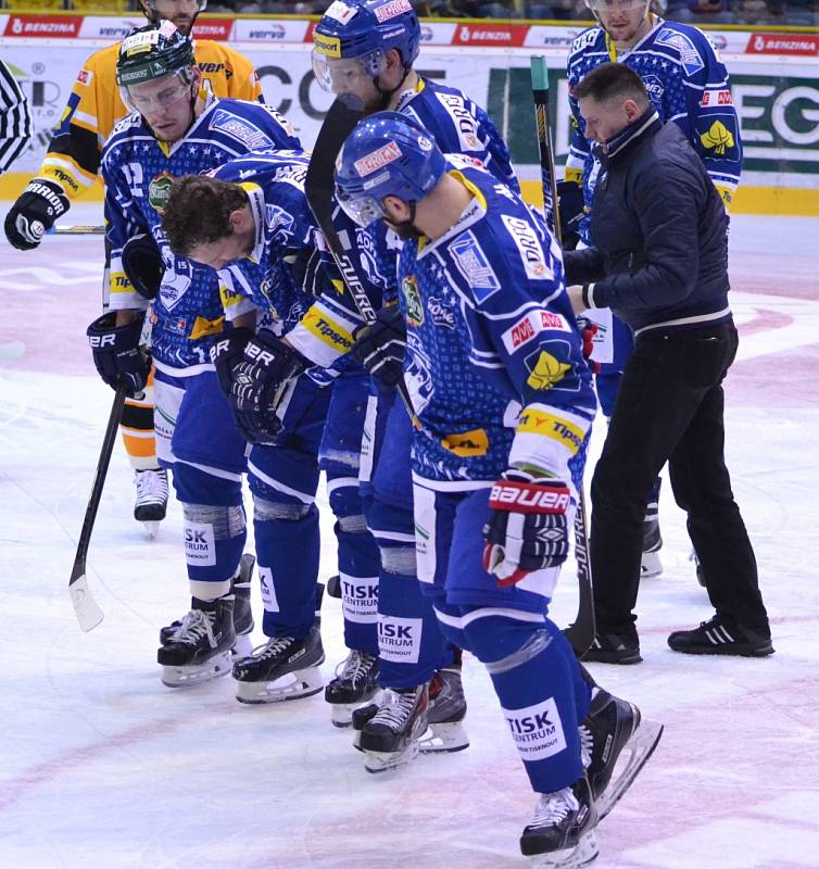 Druhý zápas semifinále play off Verva versus Kometa.