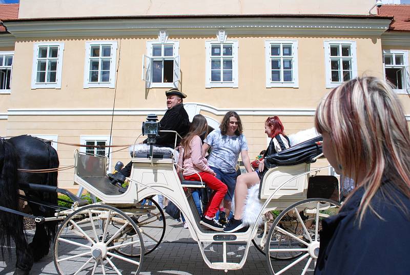 Dětský den s Valdštejny se konal v neděli 30. května na Zámku Valdštejnů v Litvínově.