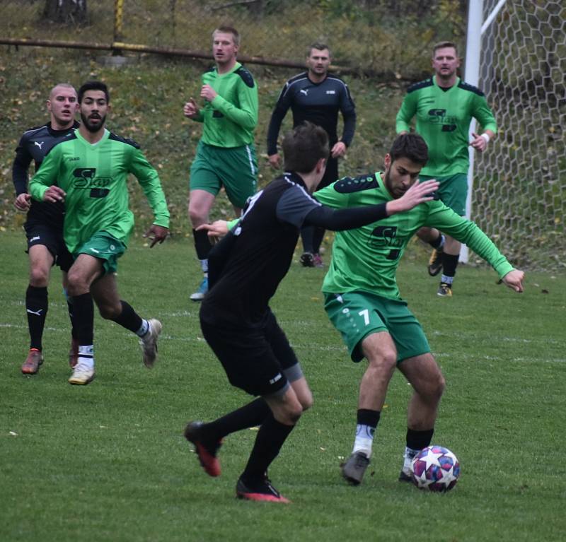 Sport fotbal KP Brná (černá) versus Vilémov.