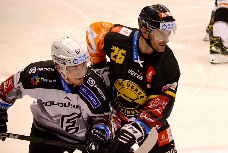 Podkrušnohorské derby Litvínov versus Karlovy Vary.