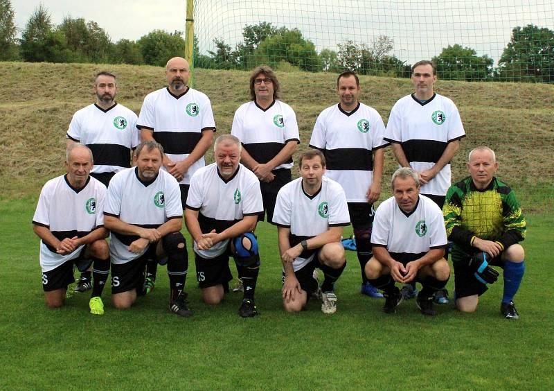 Bývalí fotbalisté hráli v Litvínově na Lomské už 8. ročník memoriálu V. Žaloudka.