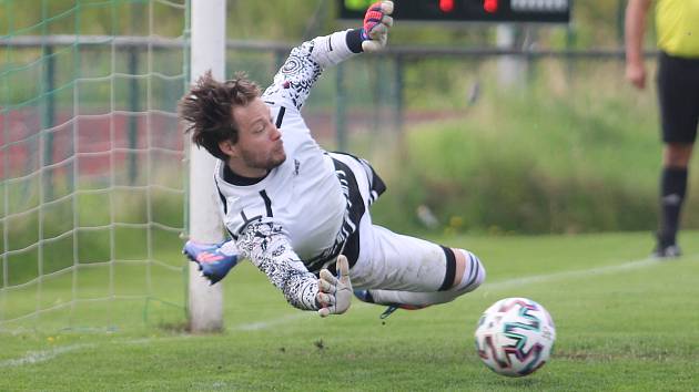 Jiřetínský brankář Miloslav Aschenbrenner v zápase s Modrou.