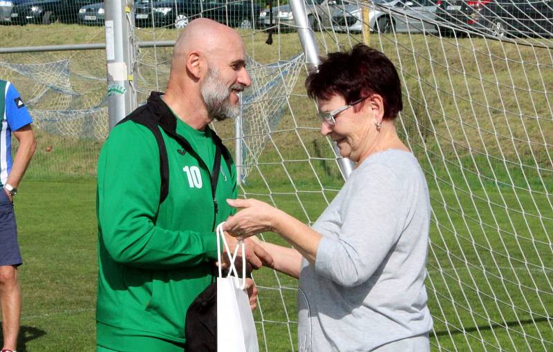 Bývalí fotbalisté hráli v Litvínově na Lomské už 8. ročník memoriálu V. Žaloudka.